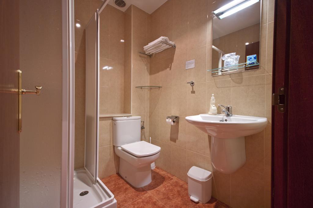 U-Hotel Dario Lugo Værelse billede